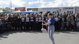 Танец со шваброй. Танцевальный батл в День молодежи. г. Соликамск. Видео №5