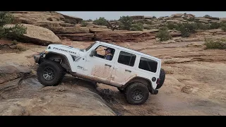 Vic's First Major Obstacle! Poison Spider MOAB!