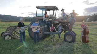 Thank God I'm a Country Boy (Music Video)