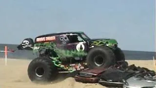 Monsters on the Beach 2010 GraveDigger.mpg