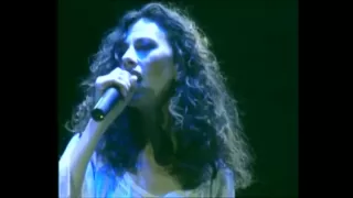 Eleftheria Arvanitaki with Ara Dinkjian - Live @ Vrahon Thatre "Meno Ektos"