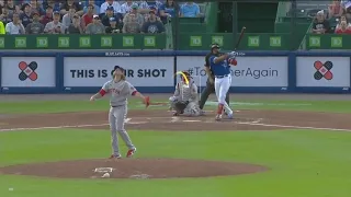 Vladimir Guerrero Jr. Crushes His 32nd Home Run Of The Season | Blue Jays vs. Red Sox (7/21/21)