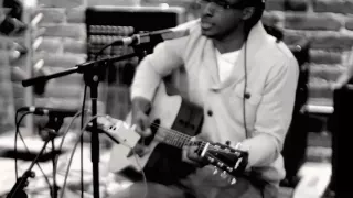 Jonathan McReynolds - Comin' Out (UNPLUGGED)