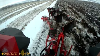 Зимня оранка Massey Ferguson 6713 або як аграрії готовляться до Нового Року #winter plowing