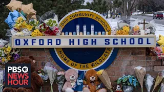 News Wrap: Fourth student dies after Michigan school shooting, suspect charged with murder