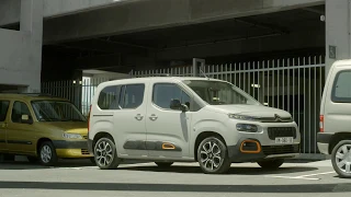 Citroën Berlingo: Reversing camera with Top Vision