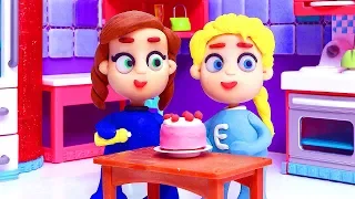 DibusYmas SUPERHERO BABIES cooking cake 💕 Hulk & Frozen Elsa Play Doh cartoons for children