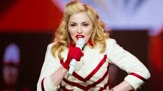 Madonna starts concert 3½ hours late