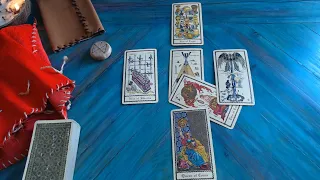 Tarot dla Ryb na kwiecień 2023 - 'Wychodzisz z ciemności’