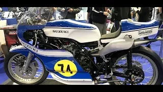 SUZUKI RG500 - Barry Sheene vs - Yamaha YZR500 Grand Prix Bikes - 4K HD