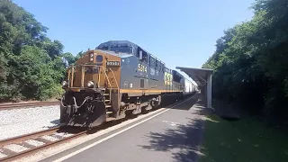 CSXT 5314 leads CSX L645 by the Columbia SC Amtrak station on the S-Line