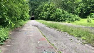 PA Turnpike abandoned tunnels entering the 1st tunnel