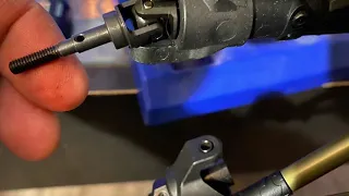Axial Bomber 2.0 universal axle set install