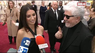 El gran encuentro de Penélope Cruz, Salma Hayek y Pedro Almodóvar en los Oscars | ¡HOLA! TV