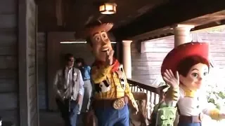 Toy Story's Woody and Jessie in Disney World!