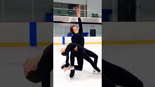 #IceSkating to The Proclaimers’ “I’m Gonna Be (500 Miles)… ⛸️ Martina & Charly 🇨🇦