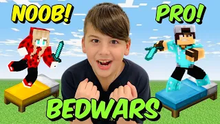 NOOB VS PRO BEDWARS ΤΡΟΛΑΡΩ ΤΟ NOOBAKI Minecraft Famous Games @LetsPlayKristina