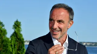 Nikos Aliagas : surprises et émotion pour sa dernière dans 50’Inside (TF1)