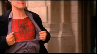 Peter Parker Removes His Shirt (Extended Scene) - Spider-Man (1080p)