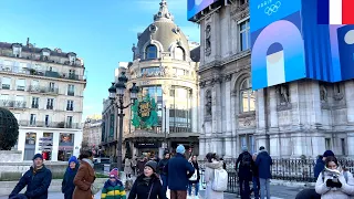 🇫🇷🎄☀️【HDR 4K】Paris Christmas Walk - Hôtel de Ville to Jardin des Tuileries via Louvre (Dec 2023)