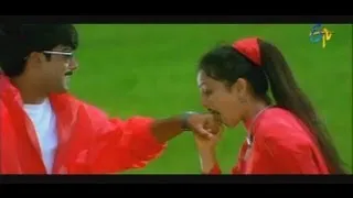 Nuvve Kavali Movie Songs - Ekkada Vunna -  Tarun,Richa,Sai Kiran