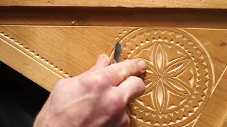 Chip Carving — Freehand Triangle Border