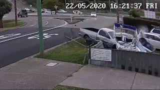 BAD DRIVING AUSTRALIA # The ROUNDABOUT VOL 1