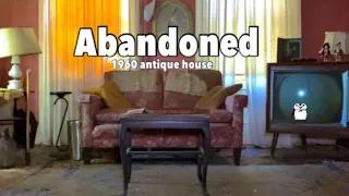 Exploring Abandoned 1960 antique house (a collectors dream)