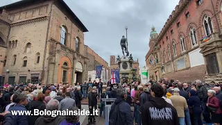 25 aprile 2023 - Bella Ciao in Piazza Nettuno #Bologna