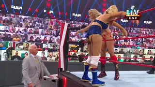 Charlotte Flair Vs Lacey Evans - WWE Raw 11/01/2021 (En Español)