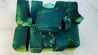 Deep Green Crispy Soft Dyed Gym Chalk