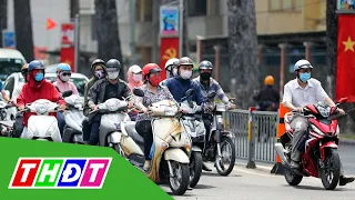 Không đeo khẩu trang, cách 2m vẫn hứng giọt bắn Covid-19 gấp 10.000 lần | THDT