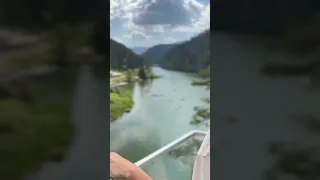 😍 Lacul Roșu, una dintre cele mai spectaculoase atracții turistice din zona Harghitei | HWV.RO