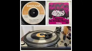 The Moody Blues: Nights in White Satin, 1967 (Deram 6.11262) 45 rpm 7“ vinyl single on Dual 1019