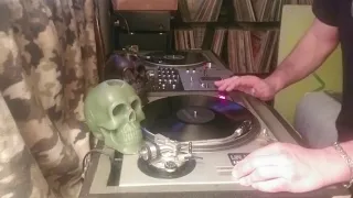 DrGiggles Live Vinyl DJ Mix old school bleeps breaks and bass  set on turntables video bleep