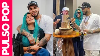 KAROL G y ANUEL AA celebrando juntos después del concierto en Puerto Rico ❤