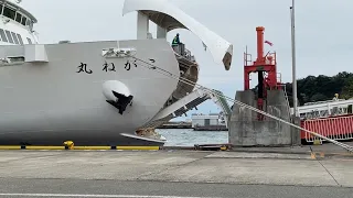 【佐渡島・小木港】直江津からのフェリー　車輌下船の様子