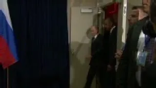 Putin, Obama Shake Hands at UN Summit