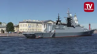 Корабли ВМФ в акватории Невы