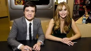 Cast of 'The Hunger Games' Rock New York Bookstore