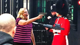 Karens Caught On Camera Messing With Royal Guards!