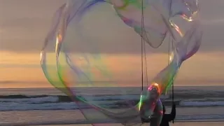 Super giant bubbles at the beach