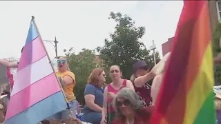 Thousands attend Chicago Pride Parade