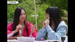 hanni and minji being adorable for one minute and seven seconds