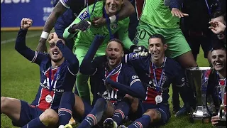 PSG celebration after beating Marseille 2-1 to win the Trophee des Champions