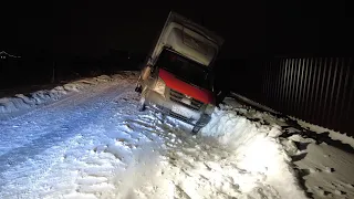 Всемогущий трактор 🚜не смог вытащить #внедорожнаяэвакуация