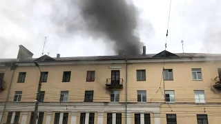 Сильный пожар на площади Мира в Твери: горит квартира на третьем этаже