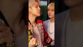 VMIN Flirting, Confused Suga😂 Only Hobi knows whts going on?🤭 #bts #vmin #suga #jhope #funny #shorts