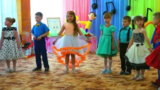 ☝ Song of the Little Chicks: Nursery School Graduation 🔥Save the Ukrainian children!