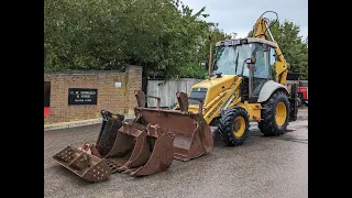 NEW HOLLAND NH95 DIGGER WALKAROUND VIDEO